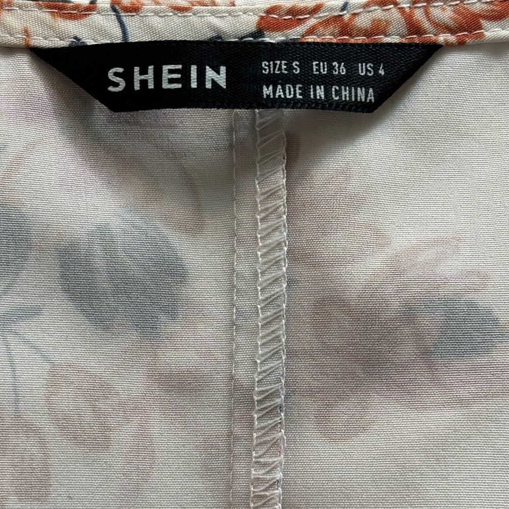 SHEIN Deep V neck short sleeve Floral Boho crop top in white, small - Picture 8 of 8